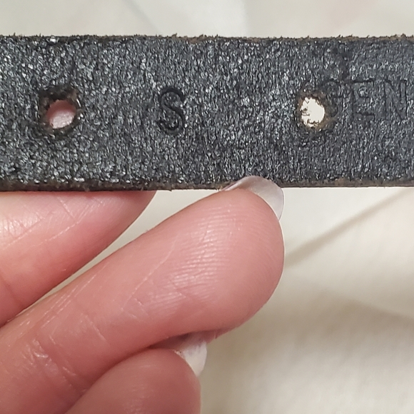 Vintage Versace belt.  Used in great condition. - Picture 13 of 16